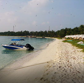 Thinnakara Island Tent Exterior